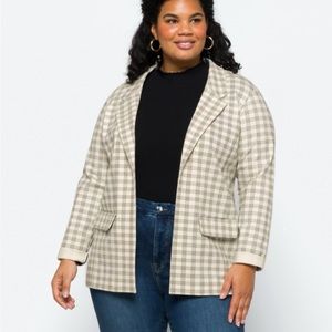 NWOT Liverpool Cream/Black Boyfriend Blazer from Stitch Fix
